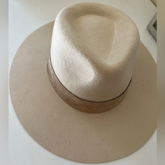 NWT fedora of 100% Australian wool felt and trimmed genuine suede band - Picture 2 of 15